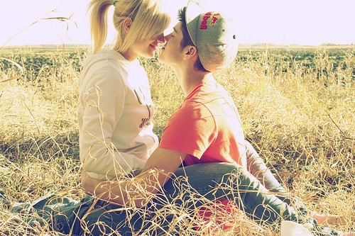 一个人在这个夜里孤单的句子(40句)