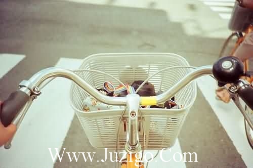 描写月亮比喻句32句