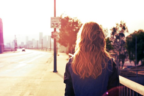 描写月亮的二字词语15句