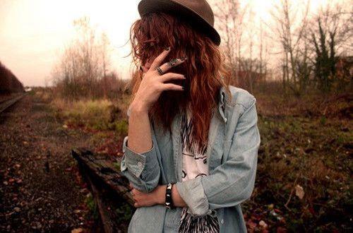 2025年通用形容悲伤的句子摘录69条